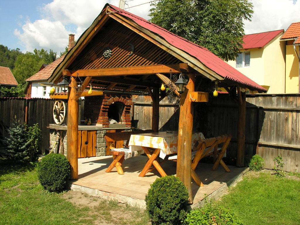 Pensiunea Soare Si Luna Praid Exterior foto